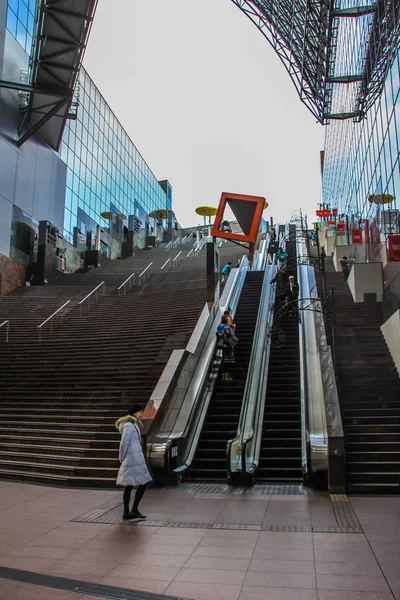 2013 Kyoto Japón Escalera Móvil Entre Los Pisos Estación Kyoto — Foto de Stock