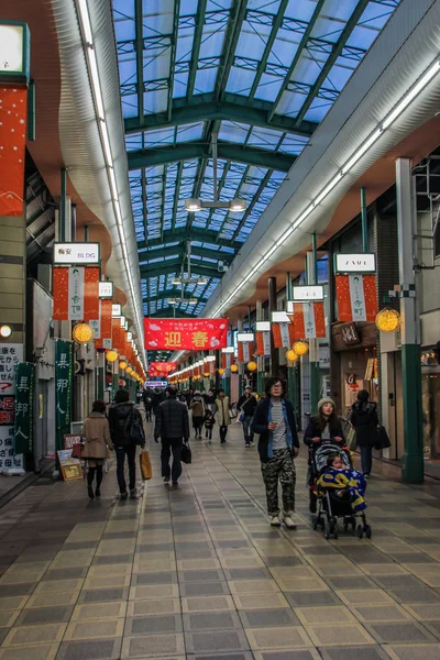 2013 Kyoto Japon Touristes Habitants Marchant Dans Centre Commercial Intérieur — Photo