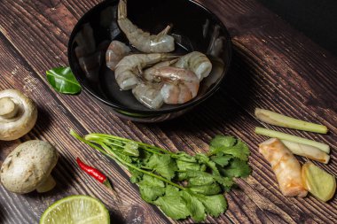 Tay çorbası Tom yum yemek için malzemeler. Tayland Ulusal Gıda.