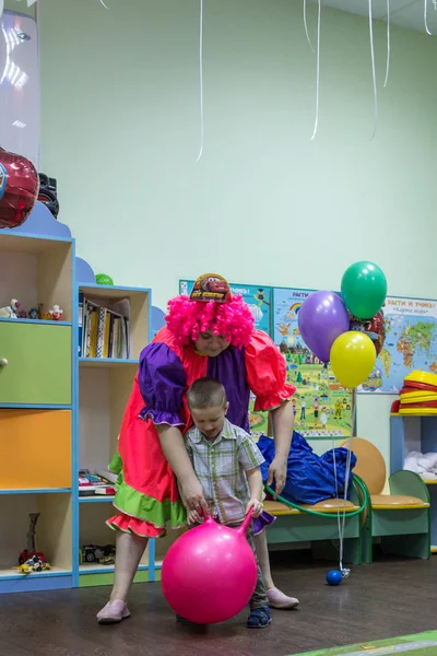 2019 Moskva Rusko Děti Hrají Aktivní Hru Školce Skupina Zábavného — Stock fotografie