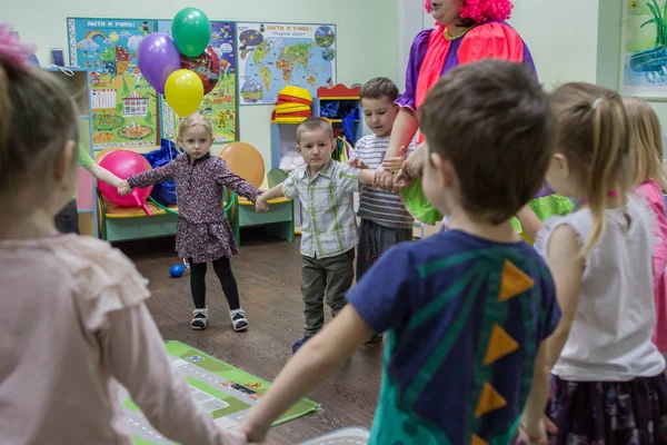 2019 Moskva Rusko Děti Které Mateřské Škole Vedou Tanec Zábava — Stock fotografie