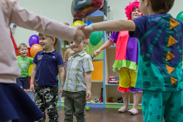 2019 Moscow Russia Children Leading Dance Kindergarten Entertainment Russian Children — Stock Photo, Image