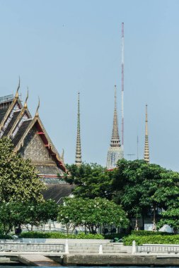 2011.04.30, Bangkok, Tayland. Bir Wat nehir görünümü - Budist tapınaklar ve diğer binaların bir tür. Asya'da seyahat.