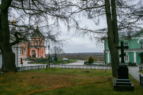 2010 科泽尔斯克 俄罗斯 Optina Pustyn Opta的修道院 是一座东正教修道院 供男性使用 建筑群 在俄罗斯的历史遗迹周围旅行 — 图库照片
