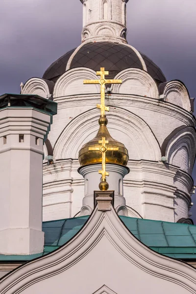 2019 Moskou Rusland Koepel Kruis Van Een Oude Witte Kerk — Stockfoto