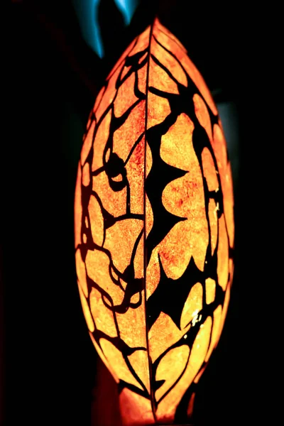2011 普吉岛 深色房间的老式灯 房间的装饰元素 — 图库照片