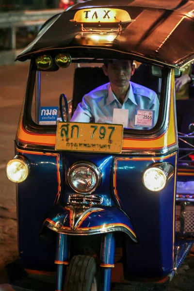2011 Bangkok Tailandia Transporte Auténtico Calle Bangkok Esta Noche Paisaje —  Fotos de Stock