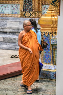 2011.05.16, Bangkok, Tayland. Turistler Büyük Saray 'ın etrafında dolaşıyorlar. Asya 'nın antik mimarisi. Bangkok manzarası. 