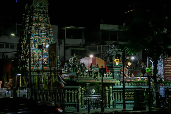 2011 Bangkok Thailand Buddhistischer Tempel Dunkeln Religiöse Architektur Der Stadt — Stockfoto