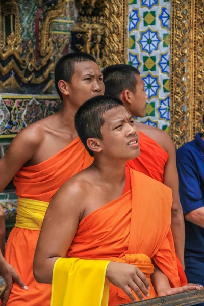 2011 Bangkok Tayland Grand Palace Topraklarında Dolaşan Turistler Gibi Genç — Stok fotoğraf