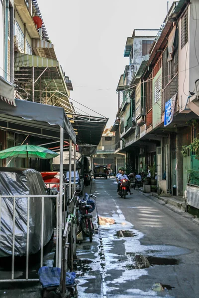 2011 Bangkok Tajlandia Spacer Wąskich Uliczkach Bangkoku Podróże Azji — Zdjęcie stockowe