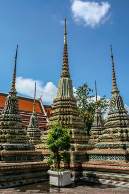2011.05.16, Bangkok, Tayland. Büyük Saray kompleksinin pavyonları. Asya 'nın antik mimarisi. Bangkok manzarası. 