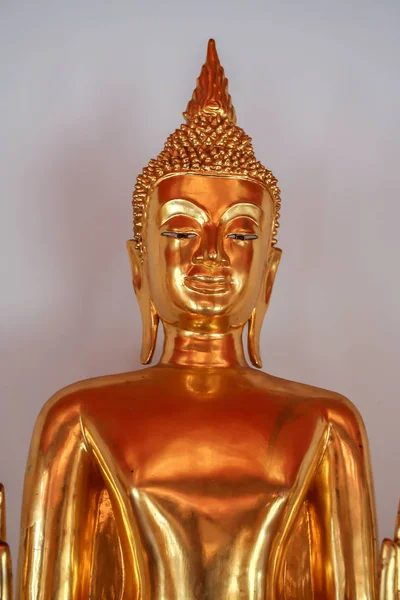 2011 Bangkok Tayland Tapınağın Içindeki Duvar Boyunca Altın Budist Heykelleri — Stok fotoğraf