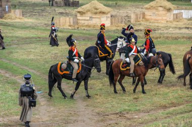 21.10.2012, Maloyaroslavets, Rusya. Fransız ve Rus orduları arasındaki 1812 savaşının yeniden inşası büyük bir hevesle yapılıyor.. 