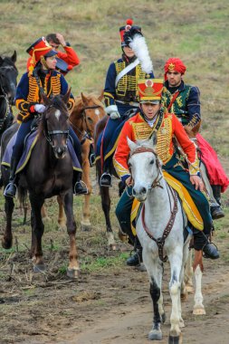 21.10.2012, Maloyaroslavets, Rusya. Fransız ve Rus orduları arasındaki 1812 savaşının yeniden inşası büyük bir hevesle yapılıyor.. 
