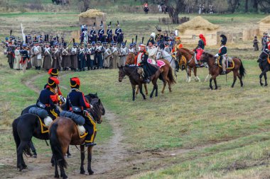 21.10.2012, Maloyaroslavets, Rusya. Fransız ve Rus orduları arasındaki 1812 savaşının yeniden inşası büyük bir hevesle yapılıyor.. 