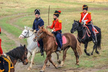 21.10.2012, Maloyaroslavets, Rusya. Fransız ve Rus orduları arasındaki 1812 savaşının yeniden inşası büyük bir hevesle yapılıyor.. 