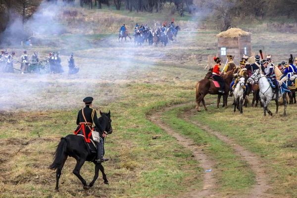 2012 Maloyaroslavets ロシア フランス軍とロシア軍の間の1812年の戦闘の再現 — ストック写真