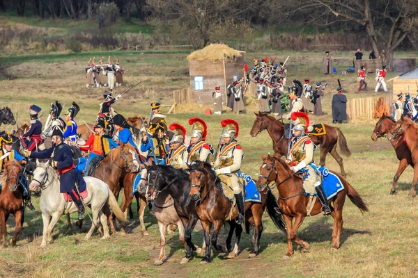 2012 Maloyaroslavets Rusia Grupo Personas Caballo Comandantes Están Pie Frente — Foto de Stock