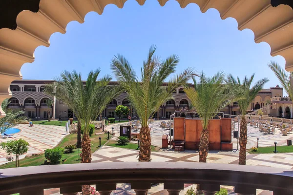 2012 Hurghada Égypte Territoire Intérieur Hôtel Avec Fontaine Palmiers Piscine — Photo