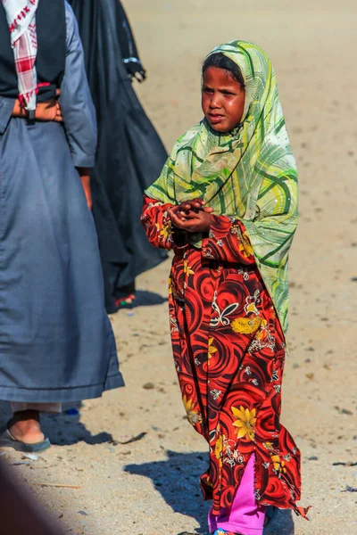 2012 Hurghada Egito Filhos Pessoas Beduins Aldeia Menina Africana Deserto — Fotografia de Stock