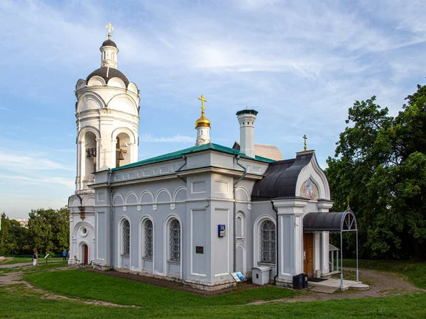 2020 モスクワ ロシア モスクワの歴史的観光スポット 聖ジョージ教会コロマンスコエの勝利と鐘楼 — ストック写真