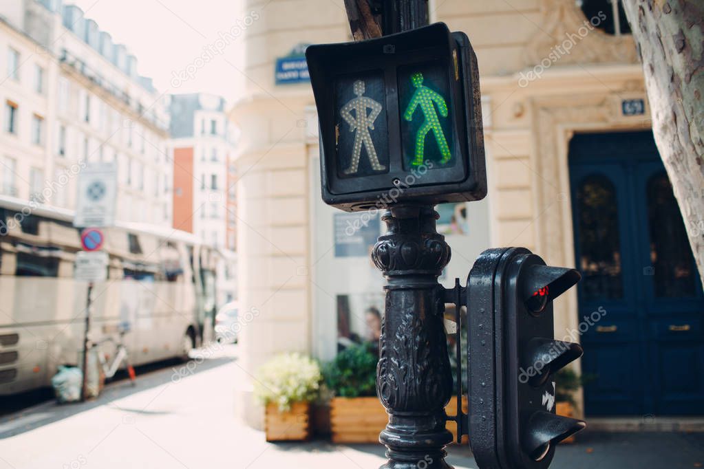 Traffic lights green rules