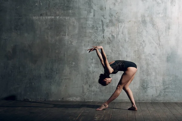 Ballerina Vrouw Mooie Jongedame Balletdanser Gekleed Professionele Outfit Pointe Schoenen — Stockfoto