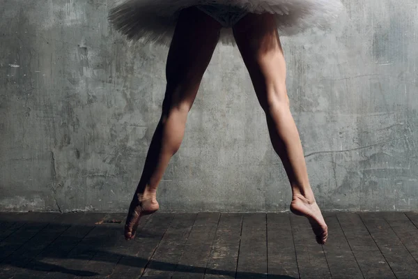 Ballerine Féminine Jeune Belle Danseuse Ballet Habillée Tenue Professionnelle Chaussures — Photo