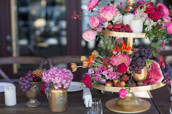 Decoração Mesa Casamento Vermelho Branco Rosa Cores — Fotografia de Stock