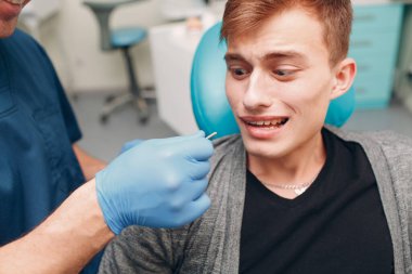 Diş hekimliği. Diş sağlığı kliniği. Doktor ve hasta. Diş Sağlığı.