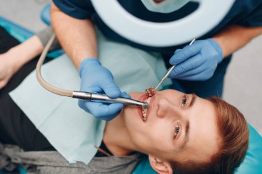 Diş hekimliği. Diş sağlığı kliniği. Doktor ve hasta. Diş Sağlığı.