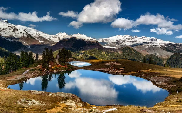 Prachtige Natuur Landschap Met Bergen Rivier — Stockfoto