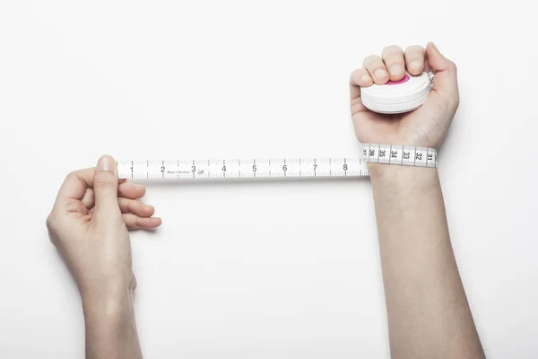 Mujer Tiene Una Medida Tape Para Dieta Fondo Blanco —  Fotos de Stock