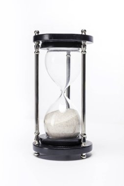 kum zamanlayıcı izole beyaz.