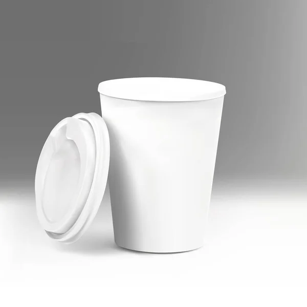 Vector realista en blanco 3d taza de café de papel. Plantilla de burla para diseño de identidad de marca de cafetería o restaurante. Plantilla de vector de vajilla de plástico y papel desechable para bebidas calientes . — Archivo Imágenes Vectoriales