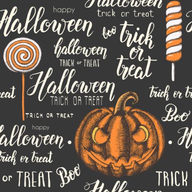 El yapımı balkabağı, şeker ve el yapımı harflerle kusursuz bir Cadılar Bayramı deseni. Duvar kağıdı, web sayfası arkaplanı ve yüzey dokuları için şablon kullanılabilir.