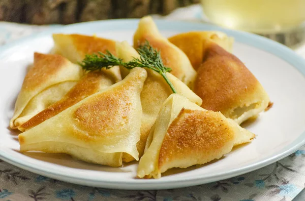 et ile kavrulmuş üçgenler, hazır dondurulmuş gıdalar hızlı gıda