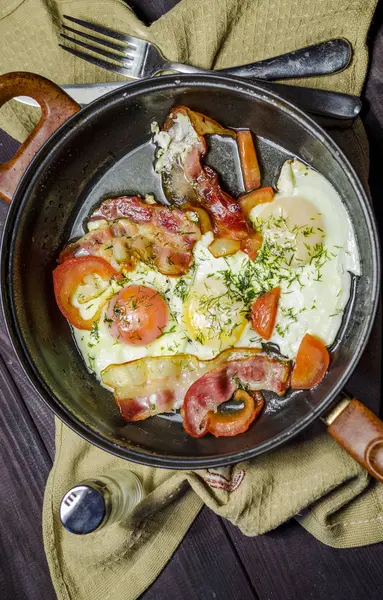 Desayuno Huevos Revueltos Con Tocino Café —  Fotos de Stock