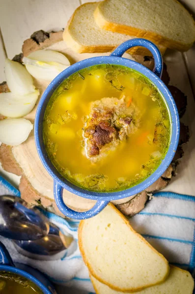 Sopa Caseira Fresca Quente Com Carne Tureen Azul — Fotografia de Stock