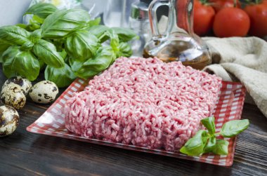 Diğer maddeler ile yere toprağa taze et