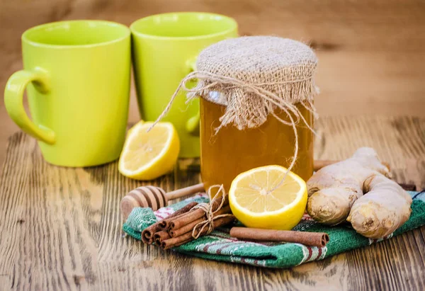 Mel Gengibre Canela Limão São Ingredientes Naturais Para Chá Frio — Fotografia de Stock