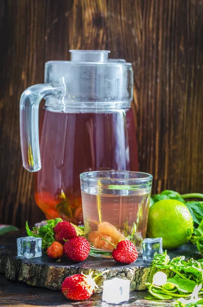 Strawberry compote with mint and lime — Stock Photo, Image