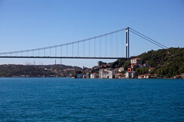 Istanbul, Türkiye - 14 Haziran 2018: Fatih Sultan Mehmet Köprüsü'nde gündüz