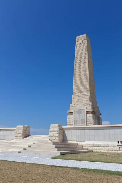 Gelibolu Yarımadası, Helles Anıtı, tuğla kule 