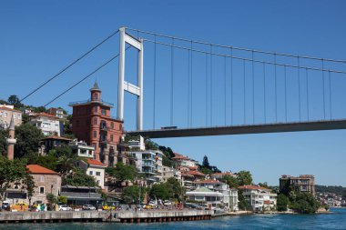 Istanbul, Türkiye - 14 Haziran 2018: Fatih Sultan Mehmet Köprüsü'nde gündüz
