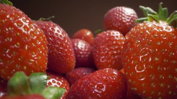 Dolly zoom to the fresh ripe strawberries, cooking strawberry, food macro shooting, Full HD Prores HQ 422 60p — Stock Video