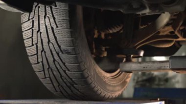 Araba araç servis standı, araba tamir hizmeti, tekerlek hizalama, araba tuning, Full HD ProRes 422 HQ kaldırma