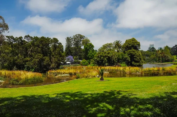 Pflege Und Schönheit Der Parks Von Melbourne — Stockfoto
