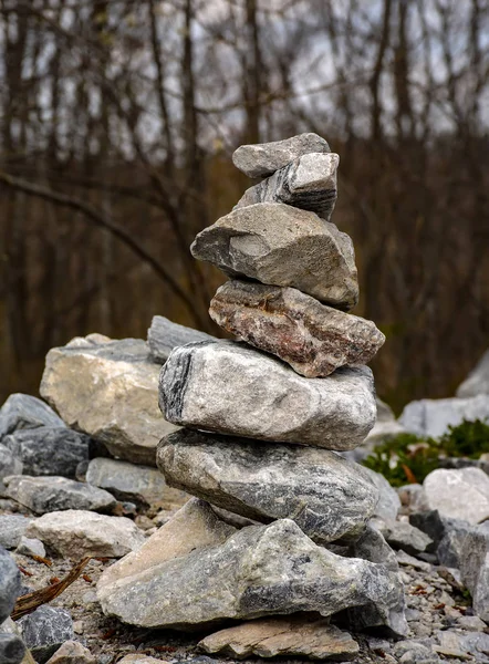 Stone Pyramids Built Tourists Pieces Marble Mountain Park Ruskeala — Stock Photo, Image